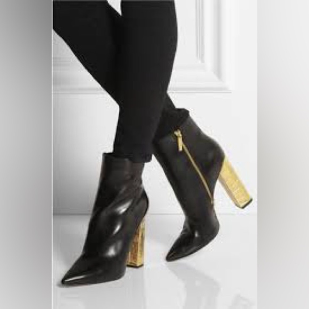 Y2K Michael Kors Black Boots with Gold crocodile Heels 👠